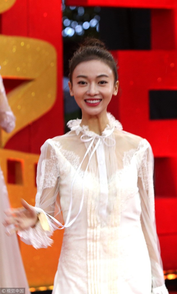 'Diên Hi công lược' Ngô Cẩn Ngôn gầy gò sau ồn ào hách dịch ảnh 1