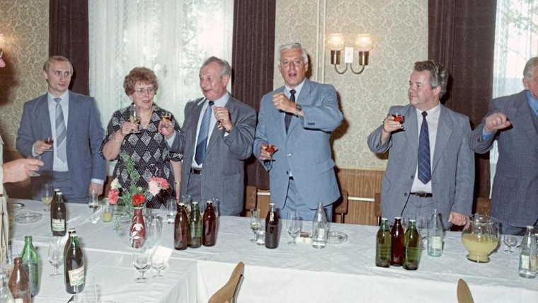 Nóng: Putin từng là điệp viên Đông Đức? ảnh 1