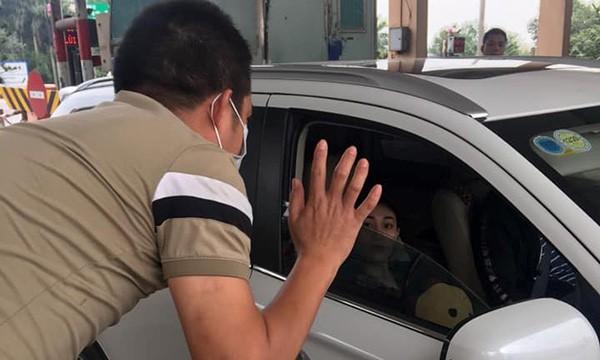 Tài xế 'cắm chốt' quyết đấu với BOT Bắc Thăng Long - Nội Bài thu phí 'hộ' ảnh 2