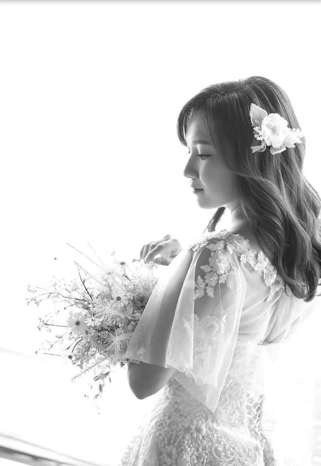 Đinh Tiến Đạt khoe ảnh bên cô dâu: 'Giấu kỹ lắm rồi mà vẫn bị lộ' ảnh 4