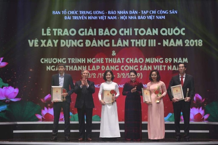Trao Giải báo chí toàn quốc về xây dựng Đảng lần thứ III - năm 2018 ảnh 1
