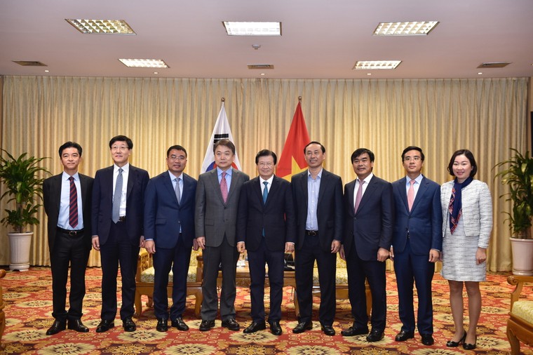 Ổn định, minh bạch chính sách để phát triển công nghiệp ô tô ảnh 1