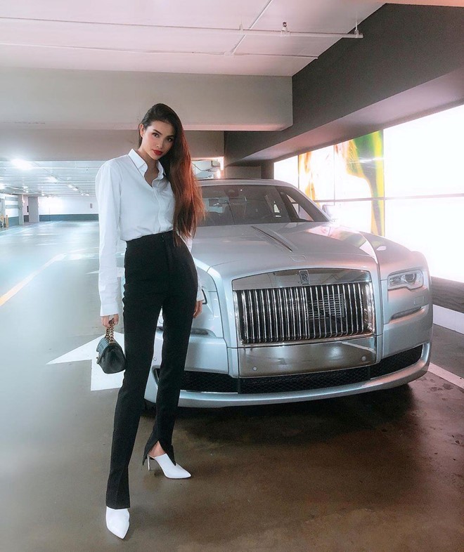 Phạm Hương thường khoe biệt thự, xe sang sau tuyên bố ở ẩn tại Mỹ ảnh 3