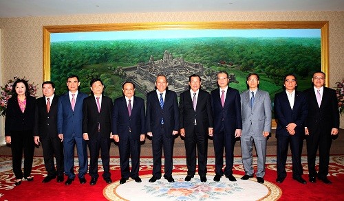 Phó Thủ tướng Thường trực hội kiến Thủ tướng, Quyền Chủ tịch Quốc hội Campuchia ảnh 1