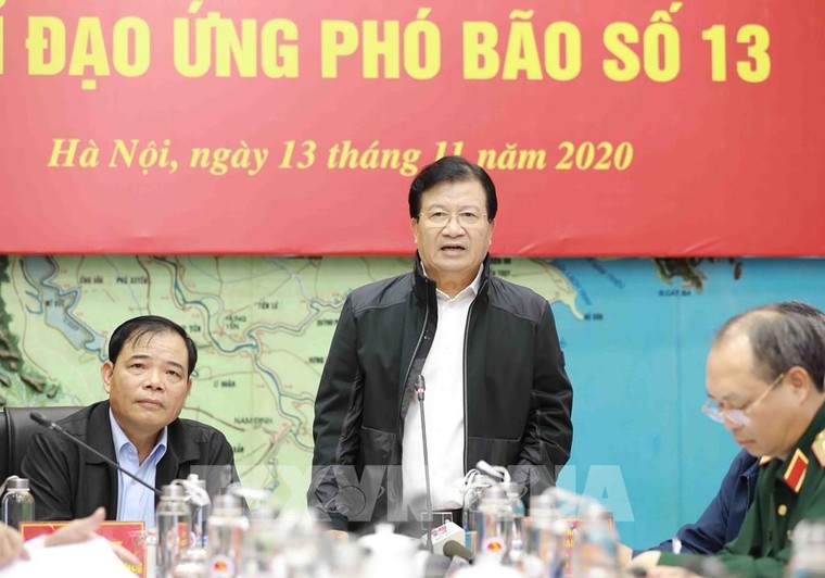 Phó Thủ tướng Trịnh Đình Dũng: Không chủ quan kể cả khi bão đã tan ảnh 1