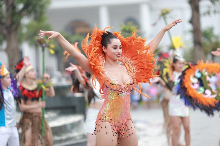 Sau Sầm Sơn, dân tình rần rần chuẩn bị ‘quẩy’ cùng lễ hội hoa, đêm nhạc cực đỉnh ở Hạ Long ảnh 1