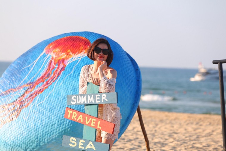 Cận cảnh quán bar biển lộng gió vừa ra mắt tại Sầm Sơn, Quy Nhơn ảnh 10