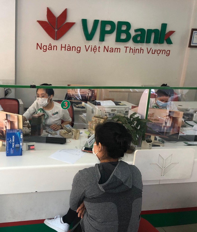 Những ' bông hồng' Thủ đô 'tỏa hương' giữa tâm dịch ảnh 1