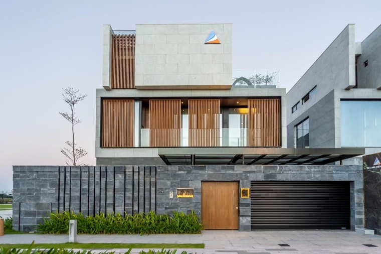 Đất nền và nhà ở ven sông cháy hàng bất chấp dịch bệnh ảnh 1