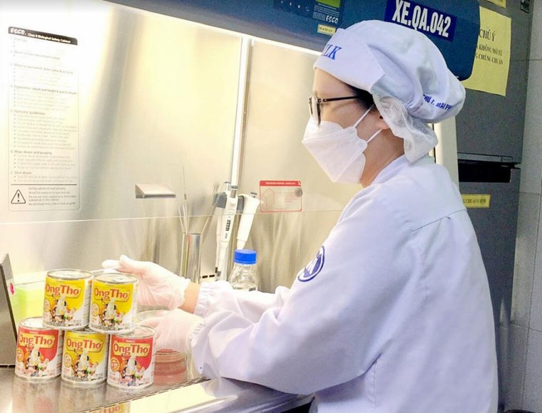 Lộ diện những khách hàng may mắn đầu tiên 'uống sữa Ông Thọ, trúng vàng' ảnh 16