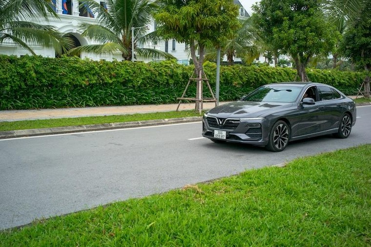 Chủ xe nói gì sau 2 năm sử dụng VinFast Lux A2.0? ảnh 2