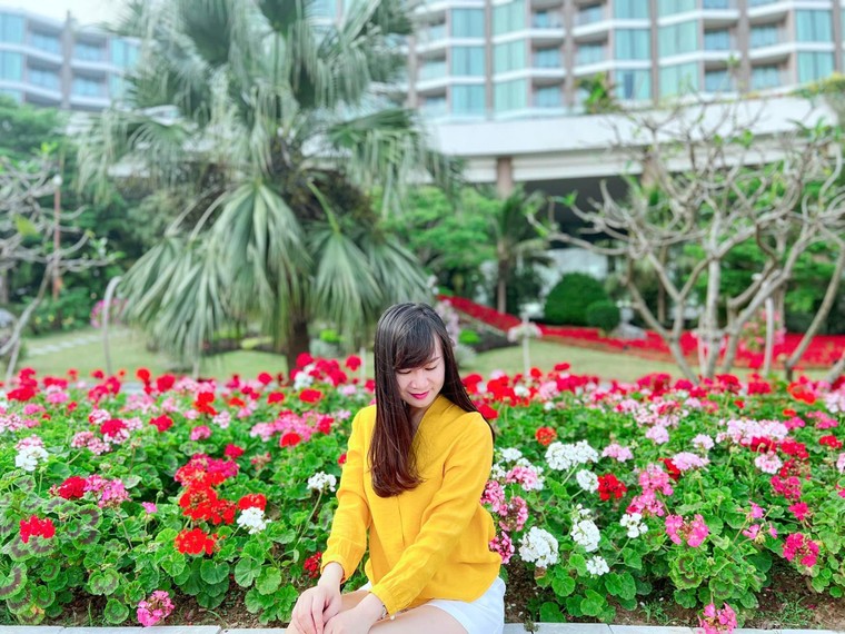 Sầm Sơn dịp 30/4: bãi biển kín người, resort 5 sao nhộn nhịp check-in ảnh 7