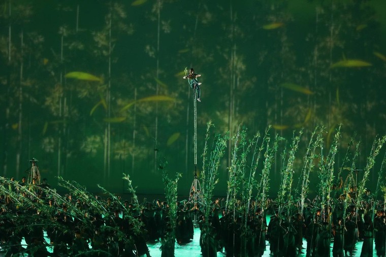 Khai mạc SEA Games 31: Thân thiện, hiện đại và mạnh mẽ ảnh 9