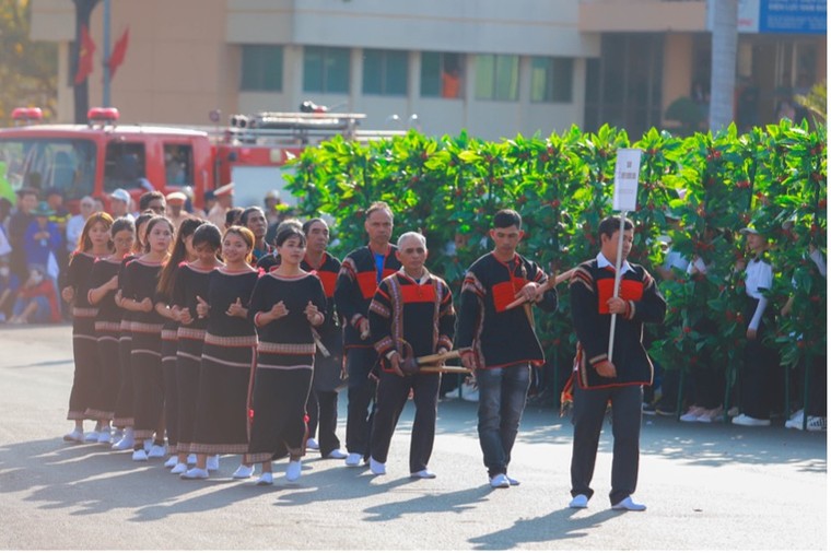Ấn tượng lễ hội đường phố ‘Buôn Ma Thuột – Nơi hội tụ 3 nền văn minh cà phê thế giới’ ảnh 5