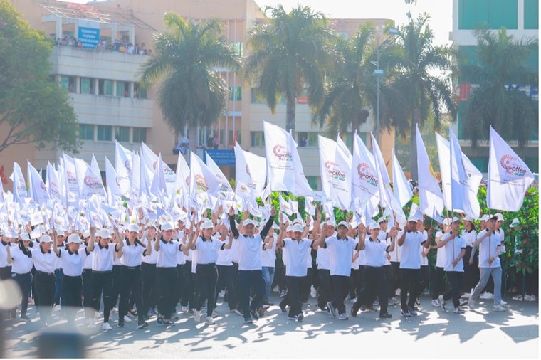 Ấn tượng lễ hội đường phố ‘Buôn Ma Thuột – Nơi hội tụ 3 nền văn minh cà phê thế giới’ ảnh 6
