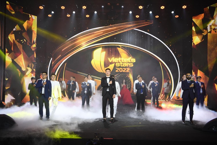 Viettel tôn vinh tập thể, cá nhân xuất sắc toàn cầu ảnh 3