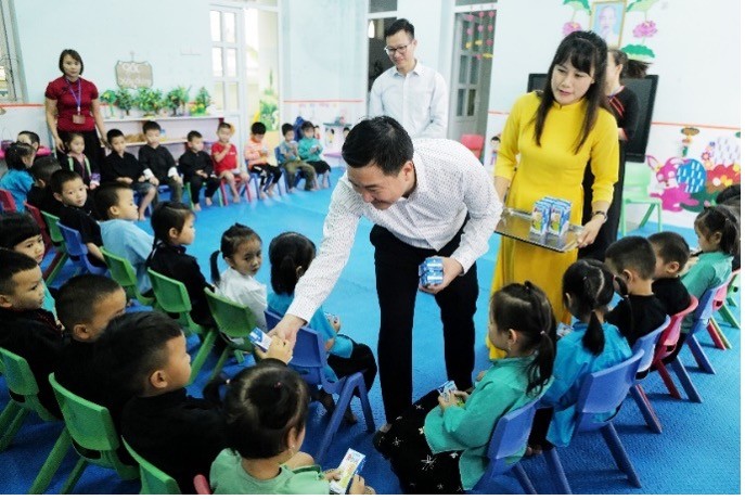 Vinamilk và Quỹ sữa vươn cao Việt Nam khởi động hành trình năm thứ 16 tại Quảng Ninh ảnh 10