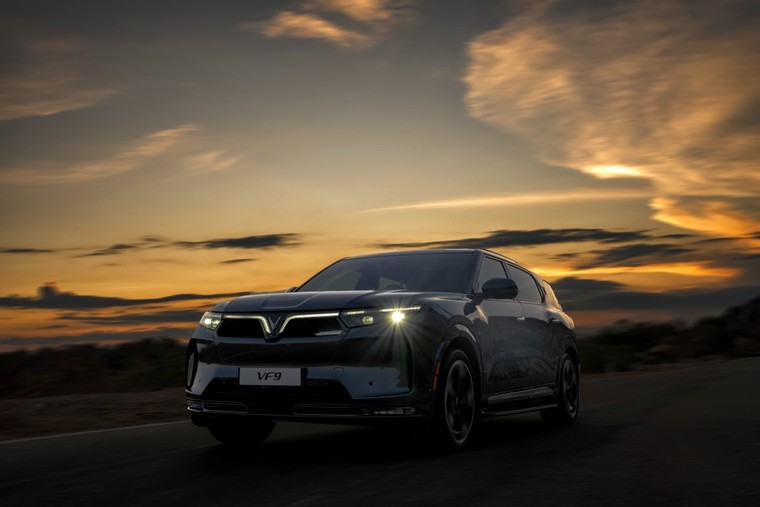 VinFast tham dự triển lãm xe điện Montreal 2023 ảnh 1