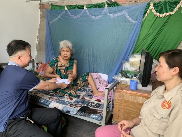 Chở yêu thương trên những chuyến xe '0 đồng' ảnh 1