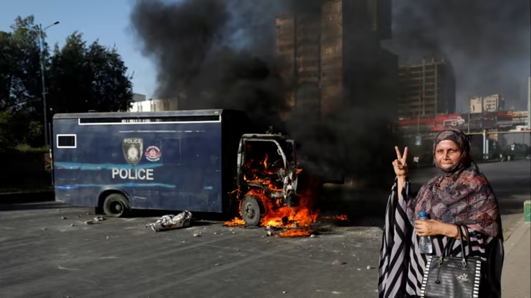Nguy cơ khủng hoảng sau vụ bắt giữ cựu Thủ tướng Pakistan ảnh 1