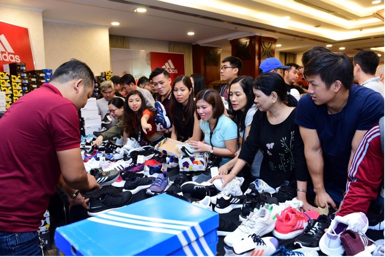 TNL tài trợ địa điểm tổ chức sự kiện cho doanh nghiệp bán lẻ ảnh 1