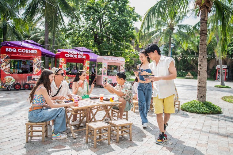 8Wonder mở bán vé- Công bố dàn sao Việt biểu diễn cùng Charlie Puth ảnh 2