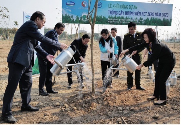 Vinamilk đứng thứ 5 trong top 10 thương hiệu sữa có tính bền vững cao nhất toàn cầu ảnh 8