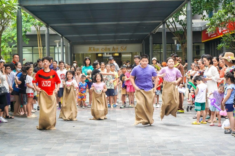 Hạnh phúc trẻ thơ tại những khu đô thị thuận ích ảnh 1