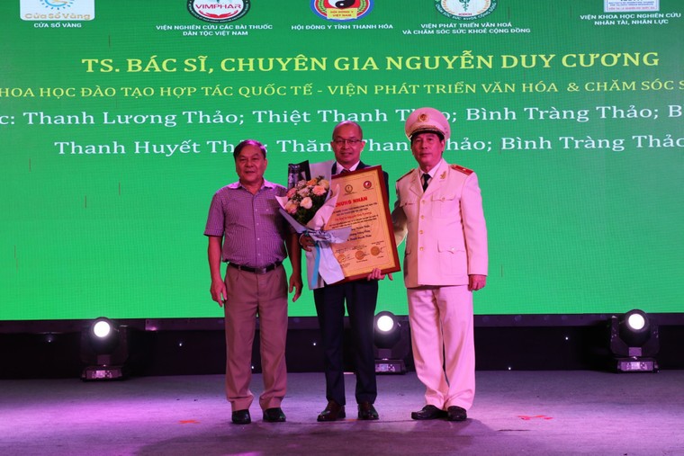 Góp thêm tiếng nói thúc đẩy sự phát triển y học Việt Nam ảnh 1