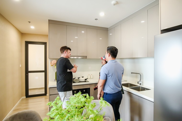 Ấn tượng và mãn nhãn khi 'mục sở thị' căn hộ hạng sang sắp bàn giao của Masterise Homes ảnh 6