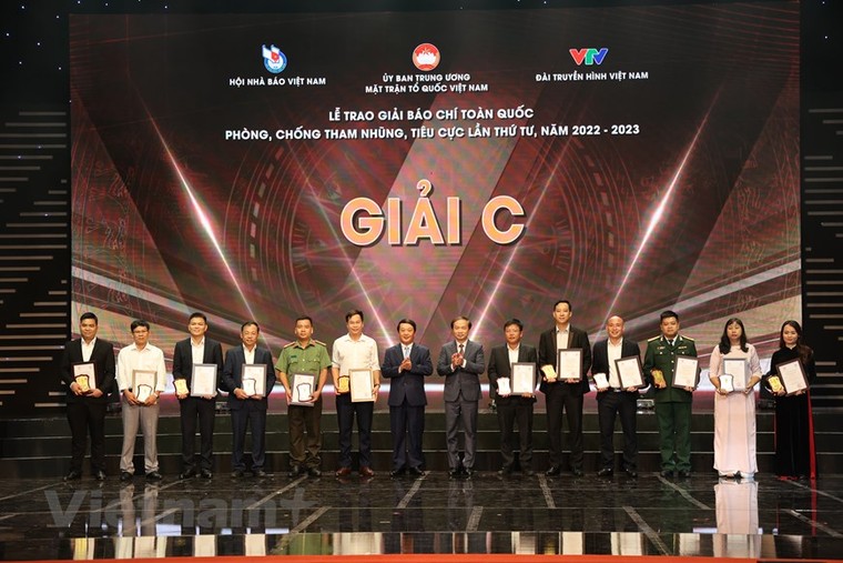 Trao giải cho 54 tác phẩm xuất sắc về phòng, chống tham nhũng, tiêu cực ảnh 7