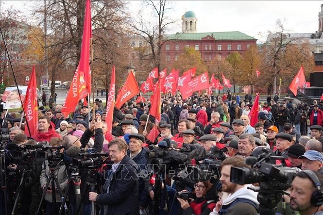 Đảng Cộng sản Liên bang Nga long trọng kỷ niệm 106 năm Cách mạng Tháng Mười vĩ đại ảnh 3
