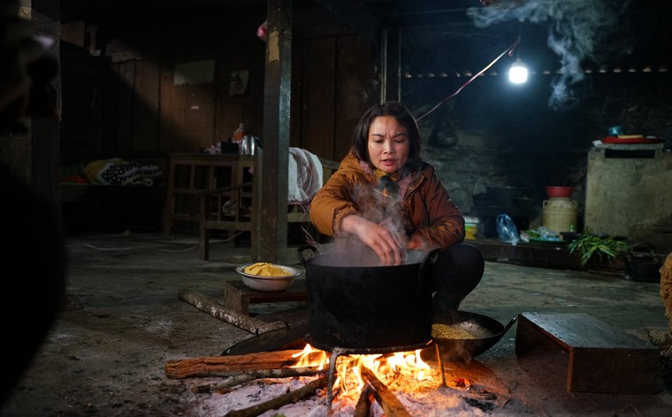 “Cơm có thịt” - ấm áp những tấm lòng sẻ chia với trẻ em vùng cao ảnh 1