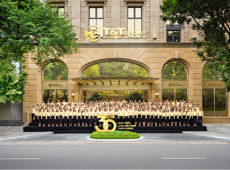 T&T Group đón nhận Huân chương Lao động hạng Nhất lần thứ 3 và kỷ niệm 30 năm thành lập Tập đoàn ảnh 4
