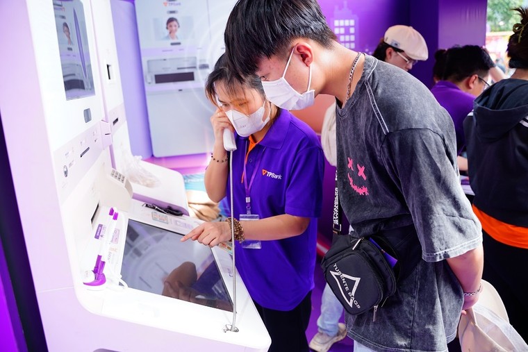 “Chất TÔI” của hành trình “Chuyến xe Tím vi vu xuyên Việt” và TPBank 2in1 Concert ảnh 5