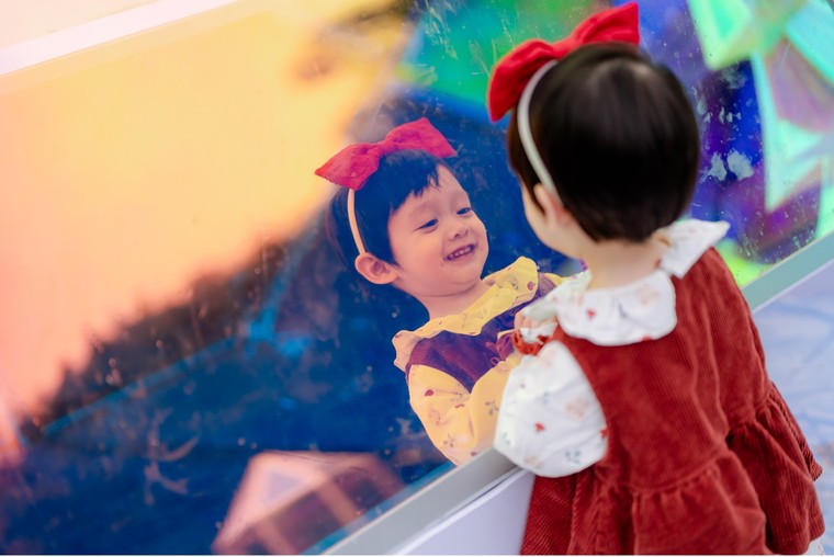 Bầu trời khác lạ trong mắt thế giới trẻ thơ khi đến với 'Khu rừng pha lê' cách hồ Hoàn Kiếm 14km ảnh 6