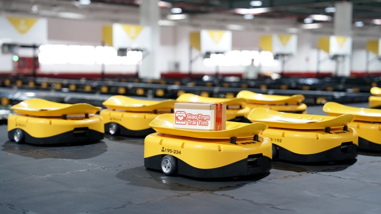 Viettel Post khai trương tổ hợp công nghệ chia chọn thông minh đầu tiên của Việt Nam ảnh 2