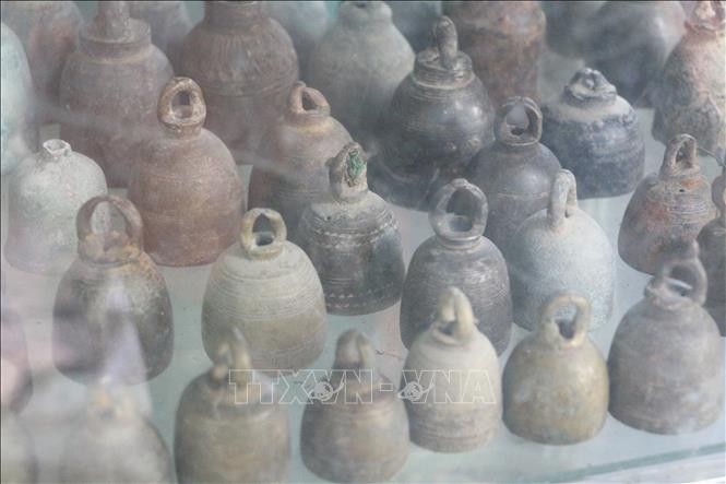 Người lưu giữ bộ sưu tập cổ vật kỷ lục Việt Nam ảnh 4