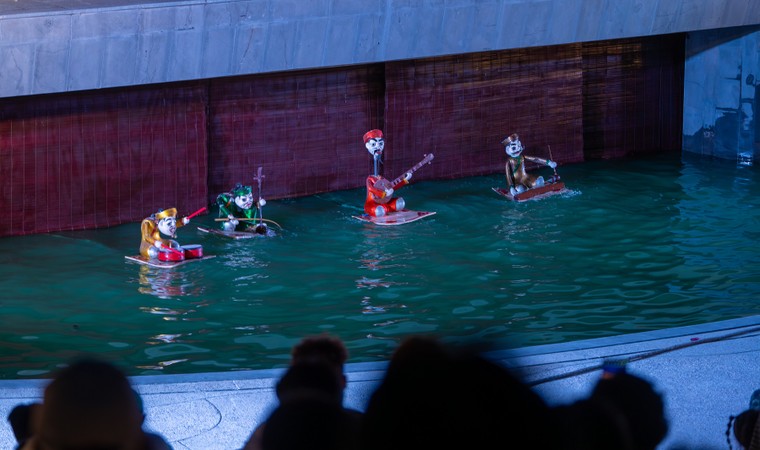 Xem múa rối đầy mới lạ tại nhà hát bên biển đầu tiên của Việt Nam ảnh 4