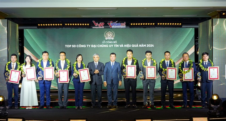 PV GAS được vinh danh trong Lễ công bố Top 50 Công ty đại chúng uy tín và hiệu quả năm 2024 ảnh 2