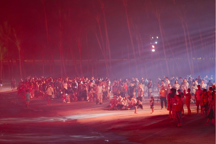 Rất nhiều “điều đầu tiên” diễn ra tại show Bản giao hưởng đại dương ở Nam Phú Quốc ảnh 6