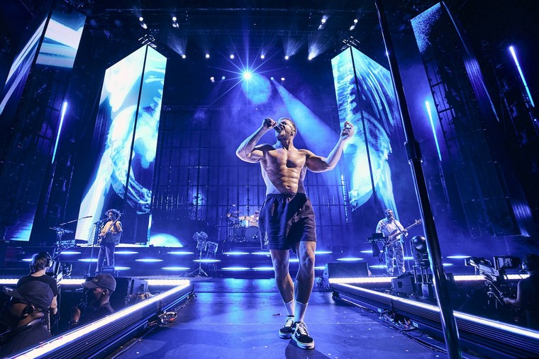 Fan Việt bùng nổ cảm xúc sau lời chào chính thức từ Imagine Dragons ảnh 1