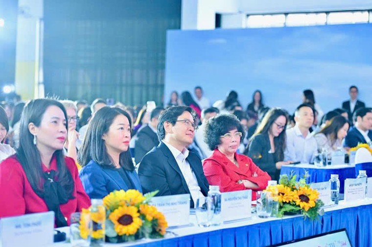 "Biết tu dưỡng rèn luyện bản thân là gốc của việc học tập phát triển toàn diện và là gốc của việc đạt tới hạnh phúc" ảnh 5