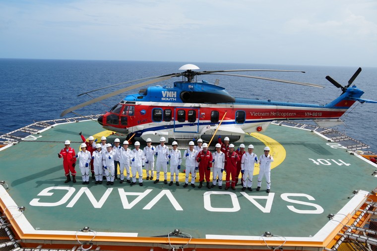 Cán bộ công nhân viên PV GAS tham quan giàn Sao Vàng - CPP, củng cố hợp tác và hiểu biết công nghệ ảnh 1