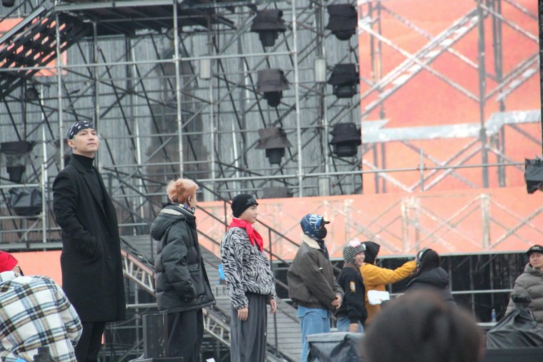 Dàn anh tài “vượt chông gai” tổng duyệt concert dưới cái rét Hà Nội ảnh 6