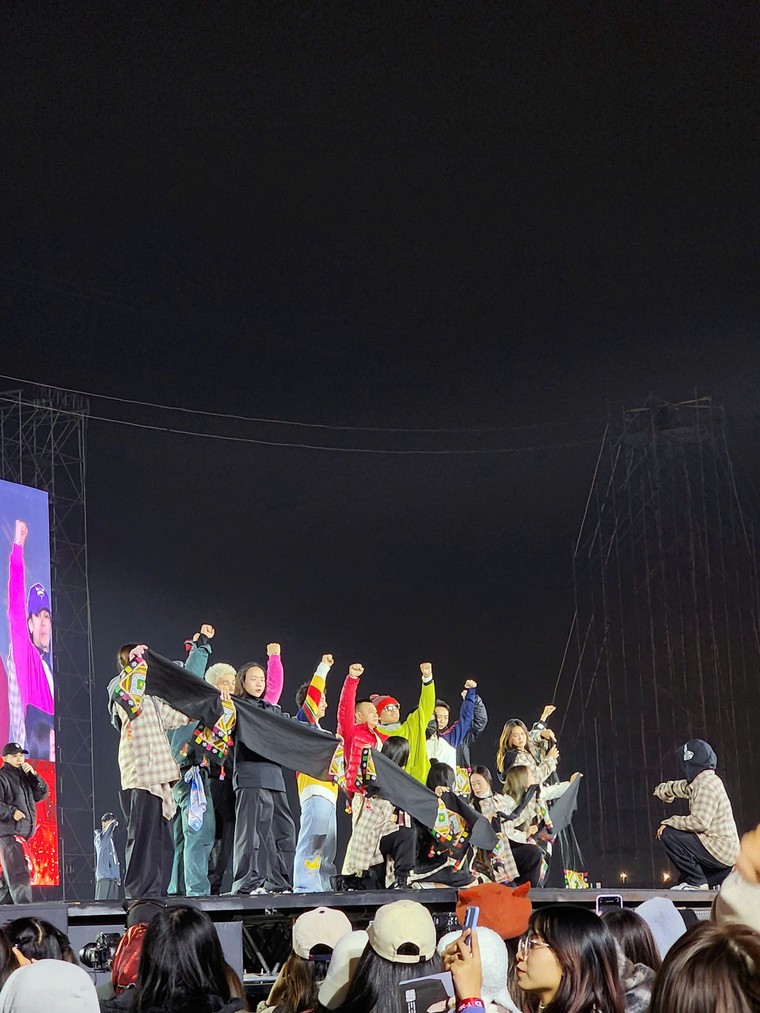 Dàn anh tài “vượt chông gai” tổng duyệt concert dưới cái rét Hà Nội ảnh 10