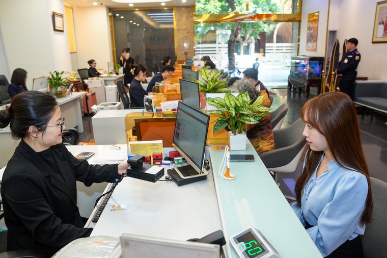 SHB dành một tỷ đồng quà tặng cho khách hàng bổ sung, cập nhật thông tin sinh trắc học ảnh 1