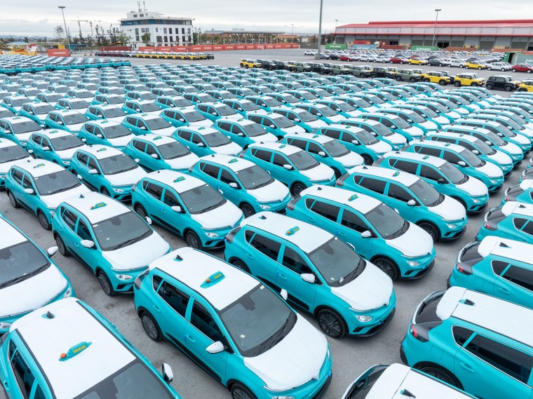 VinFast xuất khẩu 2.500 ô tô điện tới Indonesia ảnh 1