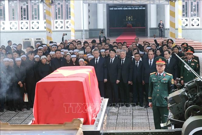 Lễ đưa tang nguyên Chủ tịch nước Trần Đức Lương ảnh 11