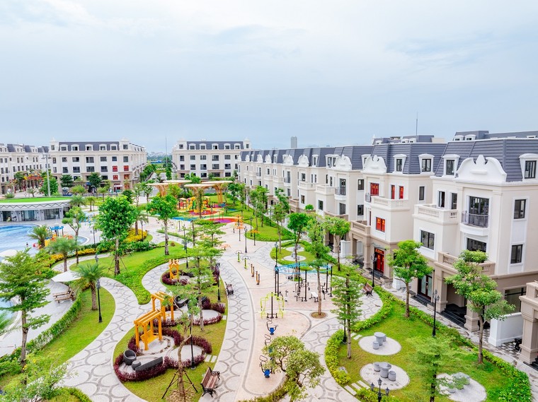 Cú hích hạ tầng và thương mại tái định hình cục diện đô thị Quảng Ninh ảnh 1